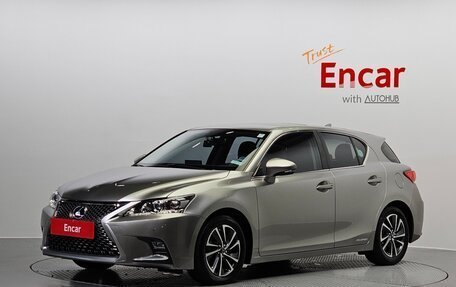 Lexus CT I рестайлинг, 2018 год, 2 099 000 рублей, 2 фотография