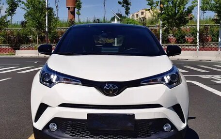 Toyota C-HR I рестайлинг, 2021 год, 1 627 000 рублей, 2 фотография