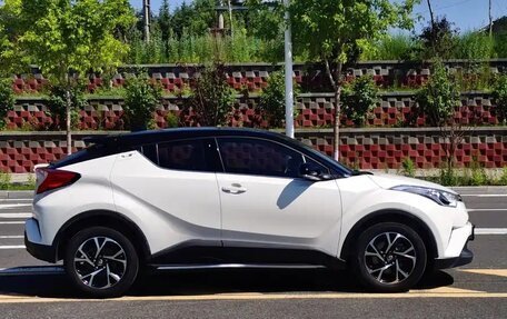 Toyota C-HR I рестайлинг, 2021 год, 1 627 000 рублей, 4 фотография
