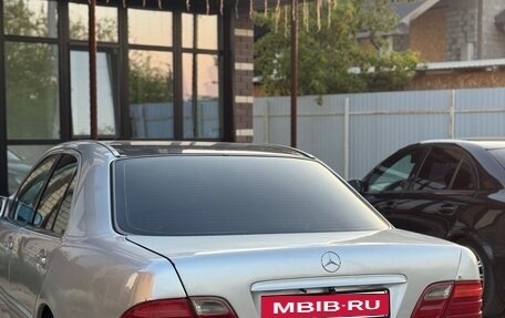 Mercedes-Benz E-Класс, 2000 год, 300 000 рублей, 4 фотография