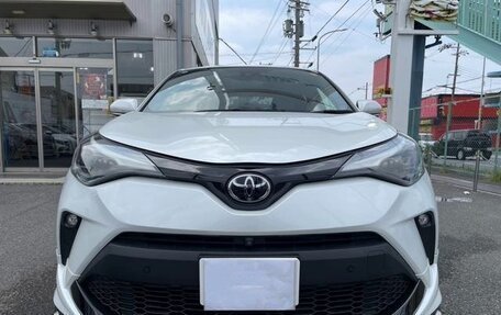 Toyota C-HR I рестайлинг, 2022 год, 1 430 000 рублей, 2 фотография