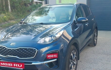 KIA Sportage IV рестайлинг, 2020 год, 2 100 000 рублей, 2 фотография