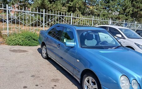 Mercedes-Benz E-Класс, 1999 год, 350 000 рублей, 3 фотография