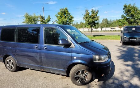 Volkswagen Caravelle T5, 2012 год, 1 800 000 рублей, 2 фотография