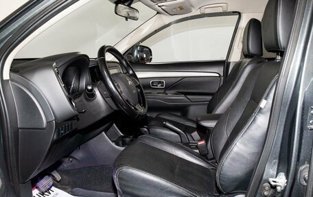 Mitsubishi Outlander III рестайлинг 3, 2015 год, 1 950 000 рублей, 5 фотография