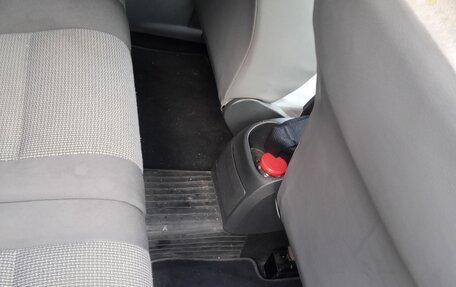 Volkswagen Caddy III рестайлинг, 2010 год, 950 000 рублей, 2 фотография