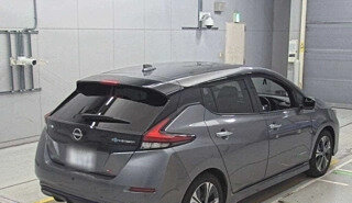Nissan Leaf II, 2022 год, 2 100 000 рублей, 3 фотография