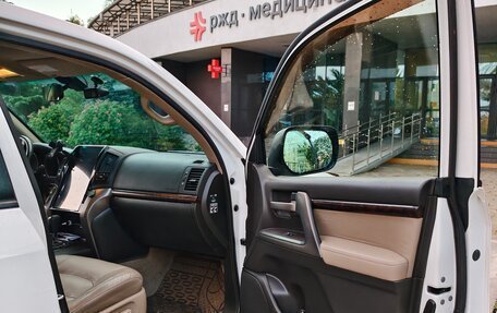 Toyota Land Cruiser 200, 2011 год, 3 500 000 рублей, 2 фотография