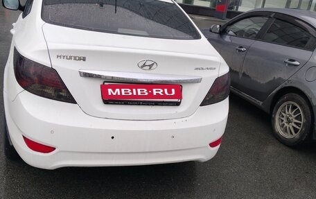 Hyundai Solaris II рестайлинг, 2013 год, 830 000 рублей, 2 фотография