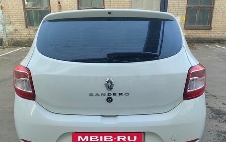 Renault Sandero II рестайлинг, 2020 год, 810 000 рублей, 2 фотография