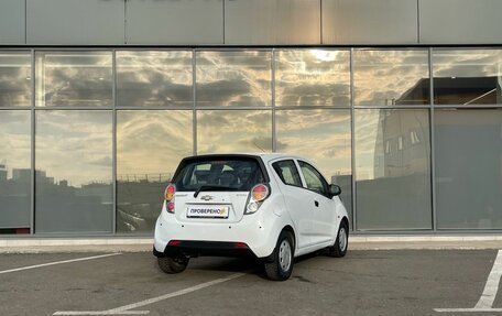Chevrolet Spark III, 2011 год, 439 000 рублей, 4 фотография