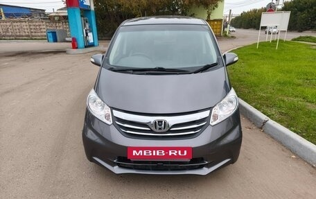 Honda Freed I, 2013 год, 1 100 000 рублей, 2 фотография