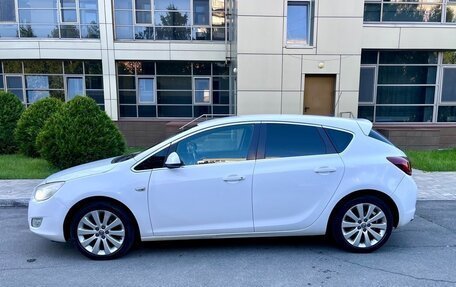 Opel Astra J, 2011 год, 625 000 рублей, 3 фотография