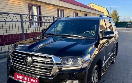 Toyota Land Cruiser 200, 2017 год, 6 500 000 рублей, 3 фотография