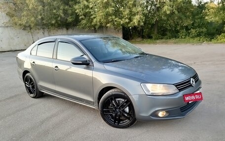 Volkswagen Jetta VI, 2011 год, 699 999 рублей, 4 фотография