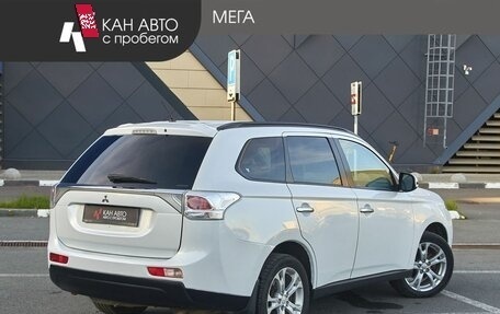 Mitsubishi Outlander III рестайлинг 3, 2013 год, 1 448 000 рублей, 2 фотография