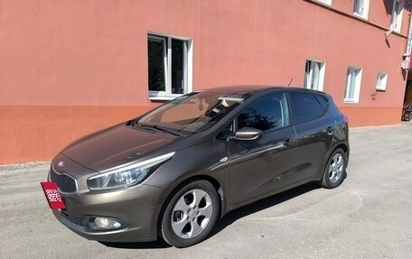 KIA cee'd III, 2012 год, 1 050 000 рублей, 2 фотография