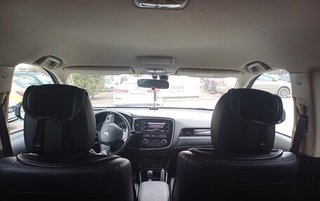 Mitsubishi Outlander III рестайлинг 3, 2018 год, 2 100 000 рублей, 2 фотография