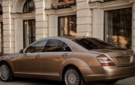 Mercedes-Benz S-Класс, 2007 год, 1 880 000 рублей, 3 фотография