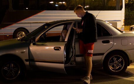 Mitsubishi Carisma I, 2003 год, 230 000 рублей, 3 фотография