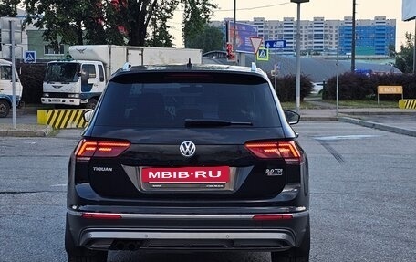 Volkswagen Tiguan II, 2018 год, 2 430 000 рублей, 5 фотография