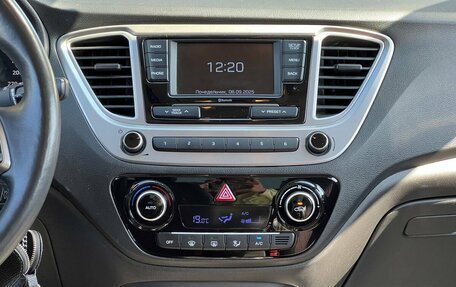 Hyundai Solaris II рестайлинг, 2019 год, 1 040 000 рублей, 10 фотография
