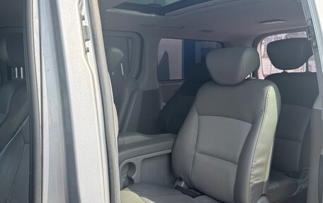 Hyundai Grand Starex Grand Starex I рестайлинг 2, 2012 год, 1 780 000 рублей, 5 фотография