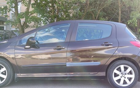 Peugeot 308 II, 2011 год, 689 000 рублей, 3 фотография