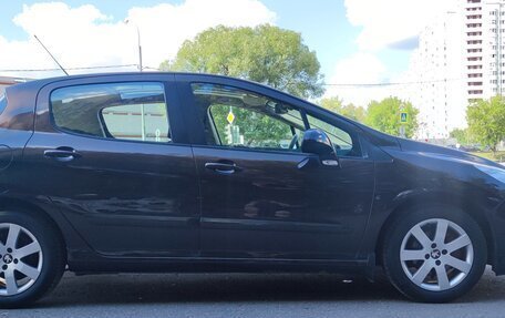 Peugeot 308 II, 2011 год, 689 000 рублей, 4 фотография