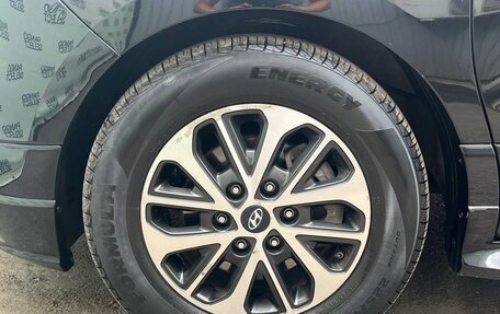 Hyundai Grand Starex Grand Starex I рестайлинг 2, 2019 год, 3 995 000 рублей, 33 фотография