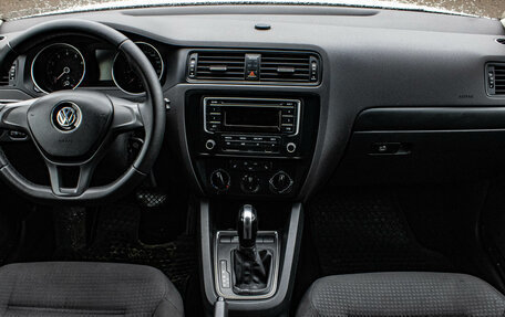 Volkswagen Jetta VI, 2015 год, 939 000 рублей, 5 фотография