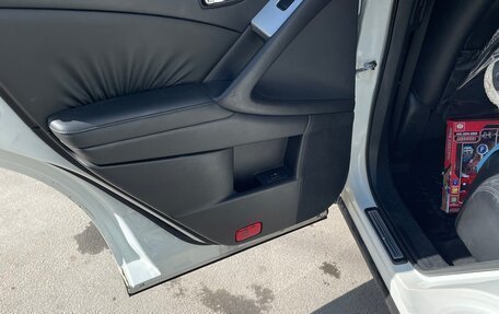Nissan Murano, 2010 год, 1 365 000 рублей, 11 фотография