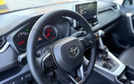 Toyota RAV4, 2019 год, 2 550 000 рублей, 23 фотография