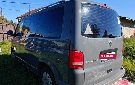 Volkswagen Caravelle T5, 2010 год, 1 750 000 рублей, 5 фотография