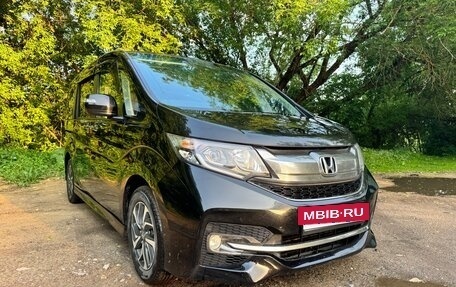 Honda Stepwgn IV, 2016 год, 1 899 000 рублей, 2 фотография