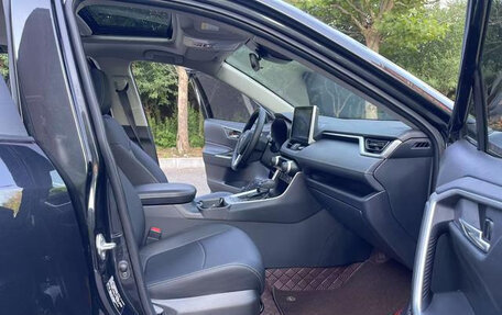 Toyota RAV4, 2022 год, 2 760 001 рублей, 12 фотография