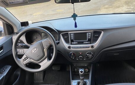 Hyundai Solaris II рестайлинг, 2018 год, 1 550 000 рублей, 15 фотография