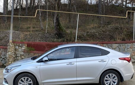 Hyundai Solaris II рестайлинг, 2018 год, 1 550 000 рублей, 4 фотография
