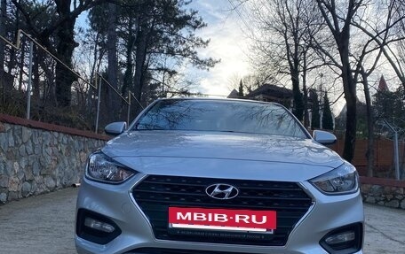 Hyundai Solaris II рестайлинг, 2018 год, 1 550 000 рублей, 2 фотография