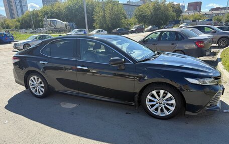 Toyota Camry, 2018 год, 2 550 000 рублей, 3 фотография