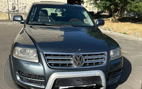 Volkswagen Touareg III, 2004 год, 670 000 рублей, 2 фотография