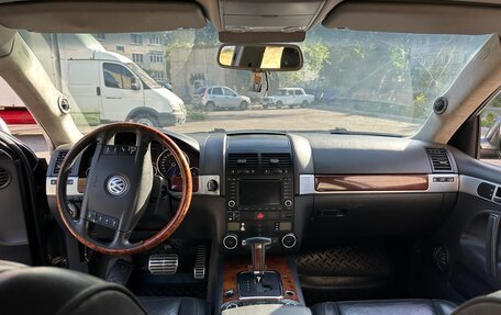 Volkswagen Touareg III, 2004 год, 670 000 рублей, 9 фотография