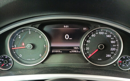 Volkswagen Touareg III, 2013 год, 2 100 000 рублей, 17 фотография