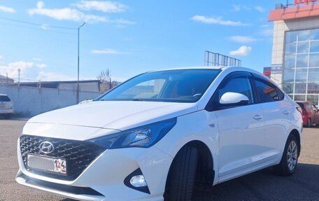 Hyundai Solaris II рестайлинг, 2021 год, 1 490 000 рублей, 6 фотография