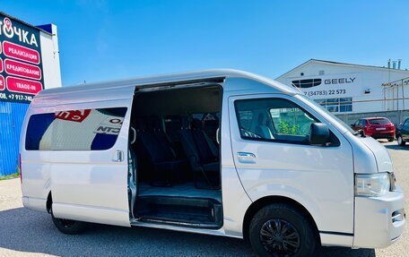 Toyota HiAce H200, 2012 год, 1 490 000 рублей, 6 фотография