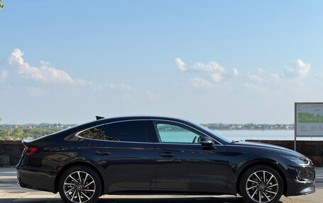 Hyundai Sonata VIII, 2022 год, 2 650 000 рублей, 4 фотография