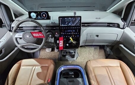 Hyundai Staria, 2022 год, 4 765 000 рублей, 6 фотография