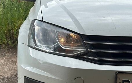 Volkswagen Polo VI (EU Market), 2018 год, 900 000 рублей, 2 фотография