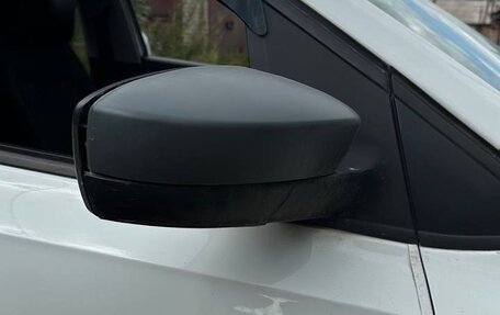 Volkswagen Polo VI (EU Market), 2018 год, 900 000 рублей, 24 фотография