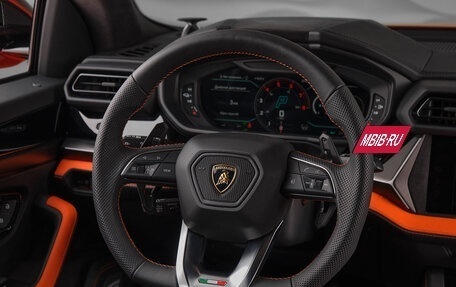 Lamborghini Urus I, 2025 год, 43 000 000 рублей, 18 фотография